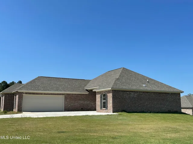 $2,500 | 129 Chartleigh Circle, Canton, MS 39046