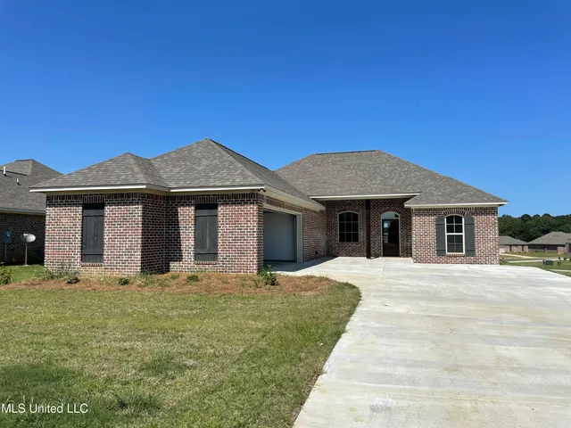 $2,500 | 129 Chartleigh Circle, Canton, MS 39046