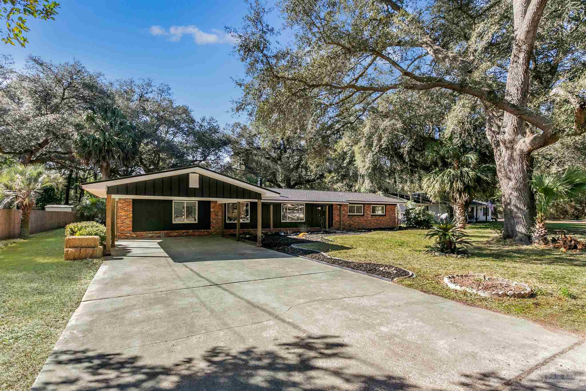 6441 Aspen Street Milton, FL 32570 - Photo 5 of 38