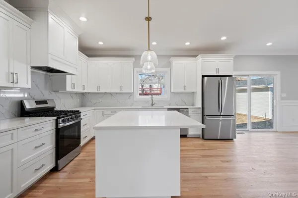 $1,298,000 | 56 Seitz Drive, Bethpage, NY 11714