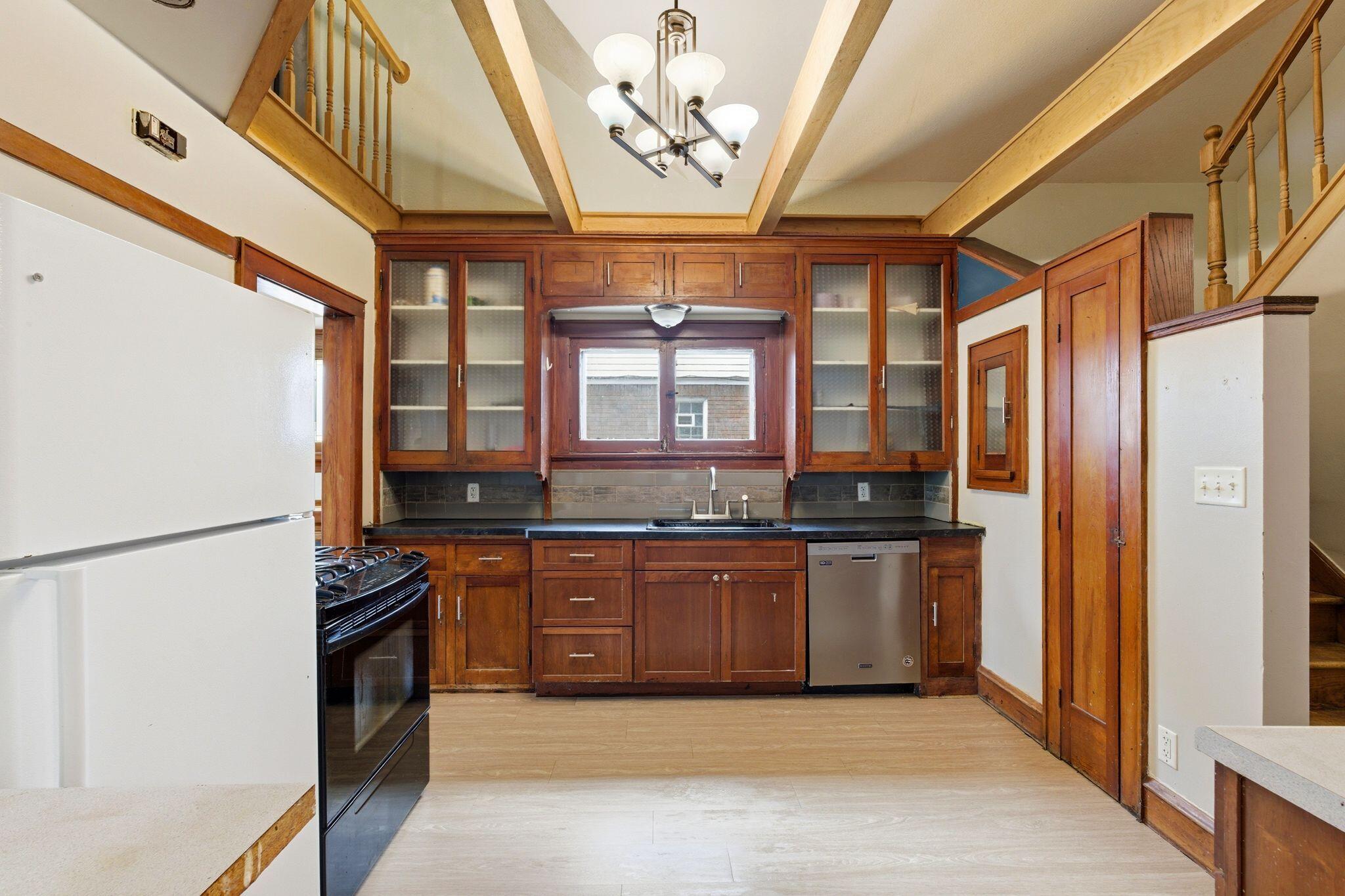 2909 North 55th Street Milwaukee, WI 53210 - Photo 11 of 31 Open Kitchen