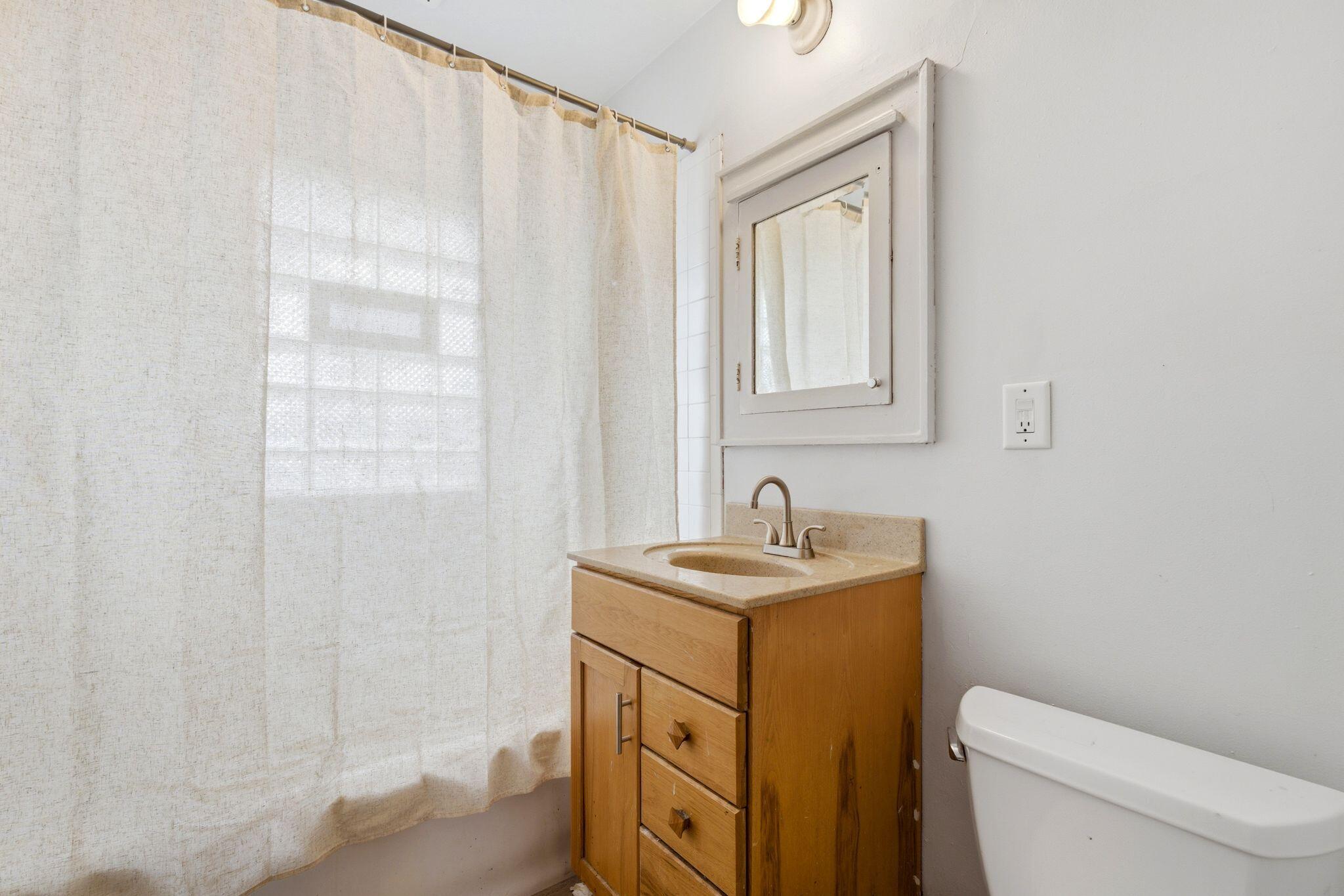 2909 North 55th Street Milwaukee, WI 53210 - Photo 16 of 31 First Level Bathroom