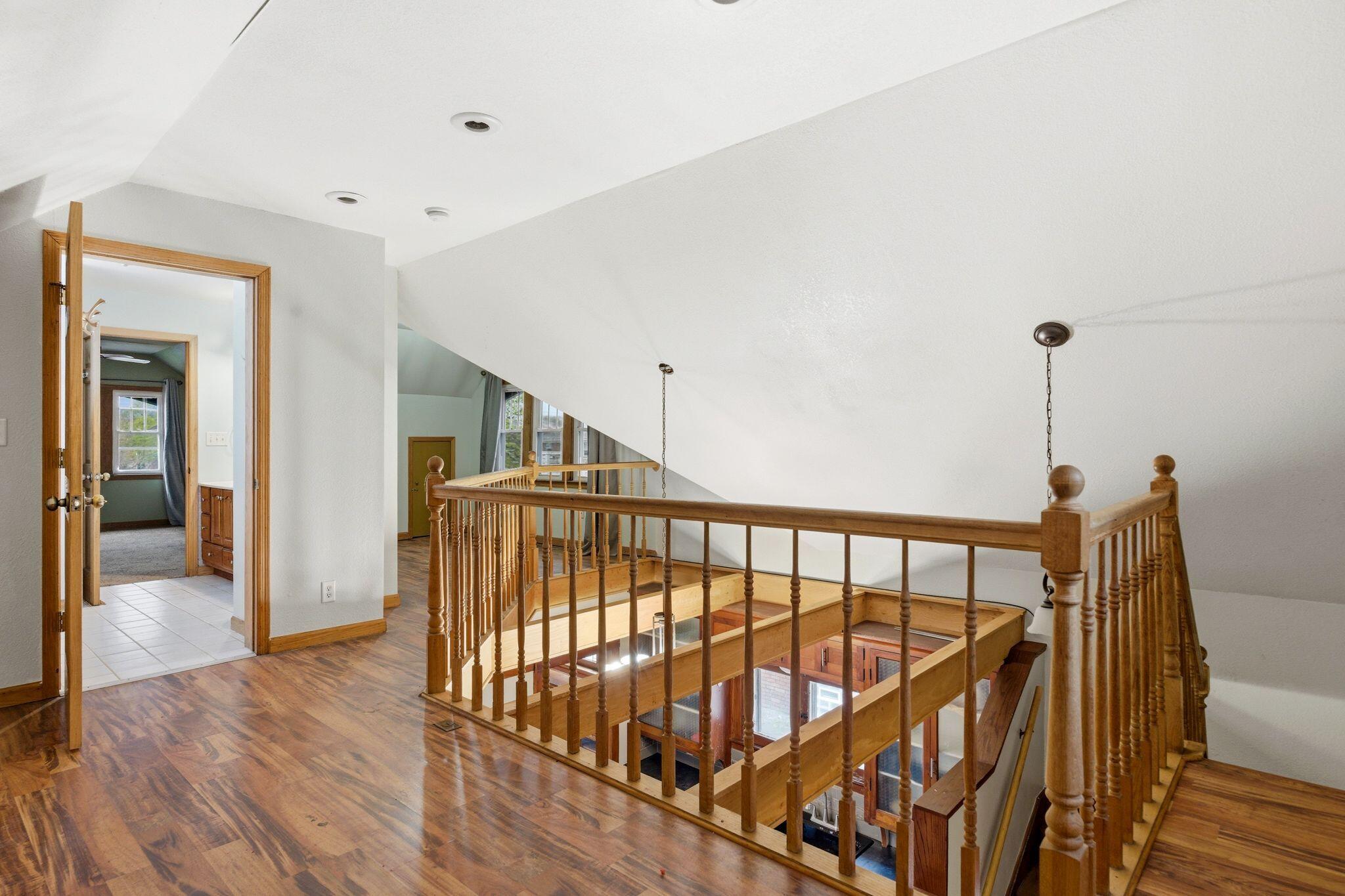 2909 North 55th Street Milwaukee, WI 53210 - Photo 18 of 31 Open Loft Space