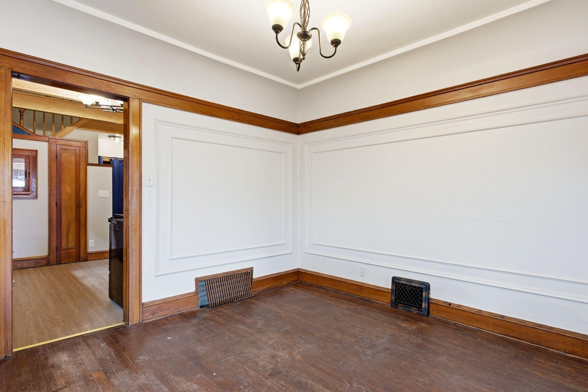 2909 North 55th Street Milwaukee, WI 53210 - Photo 9 of 31 Dining Room