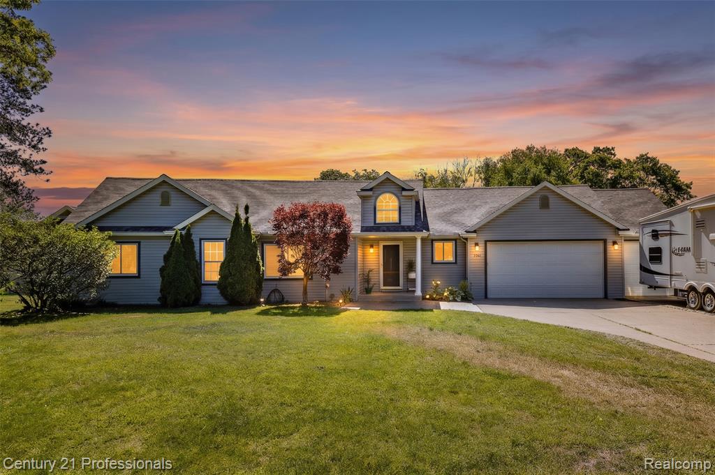 3251 Mann Road Clarkston, MI 48346 - Photo 38 of 41
