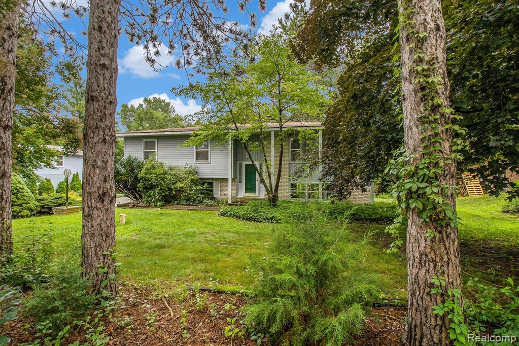 630 South Newman Road Lake Orion, MI 48362 - Photo 16 of 24 Gallery Image 16