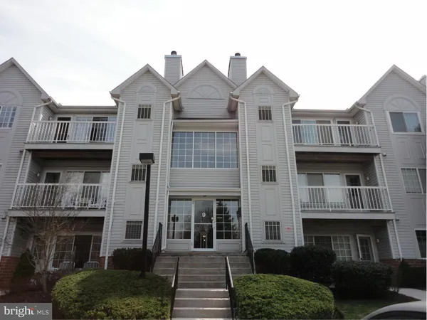$1,575 | 9 Tintern Court, Unit 302, Lutherville-Timonium, MD 21093