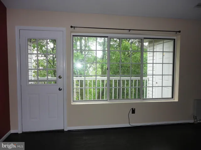 $1,575 | 9 Tintern Court, Unit 302, Lutherville-Timonium, MD 21093