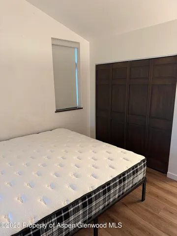 a view of utility room