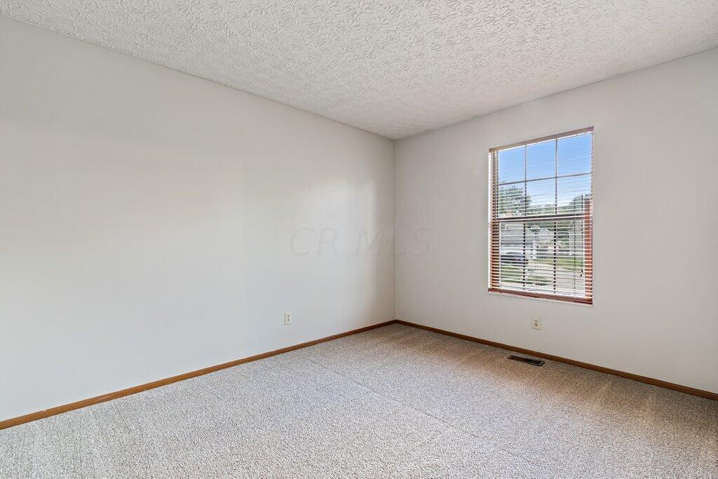 63 Ridgedale Court Powell, OH 43065 - Photo 19 of 29 2nd Level Bedroom 3