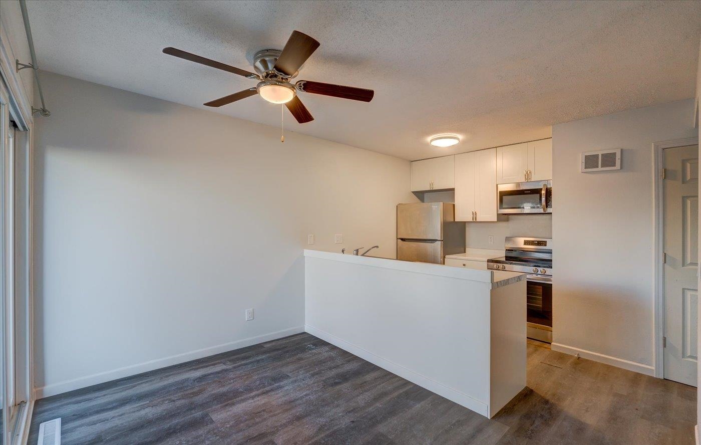 521 East Bluff Madison, WI 53704 - Photo 19 of 44