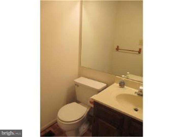 34 Glasgow Road Williamstown, NJ 08094 - Photo 11 of 21 Bathroom