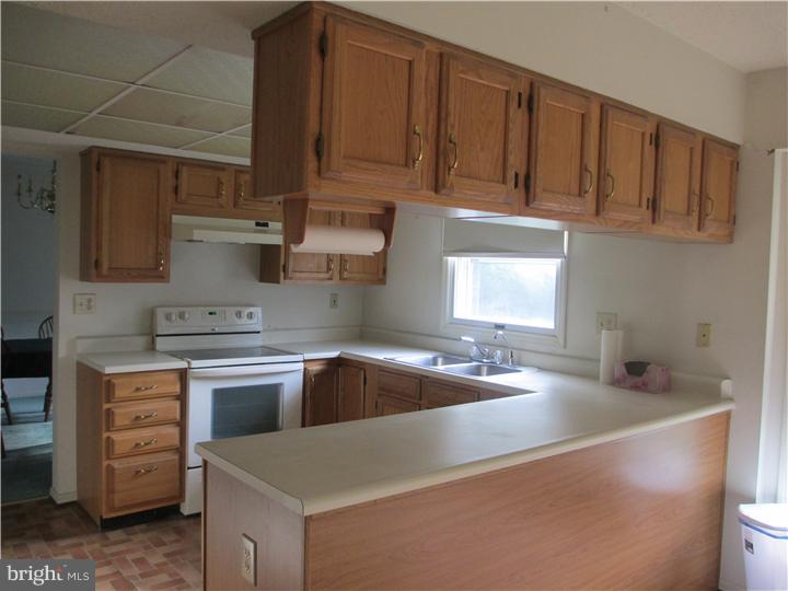 34 Glasgow Road Williamstown, NJ 08094 - Photo 5 of 21 Kitchen