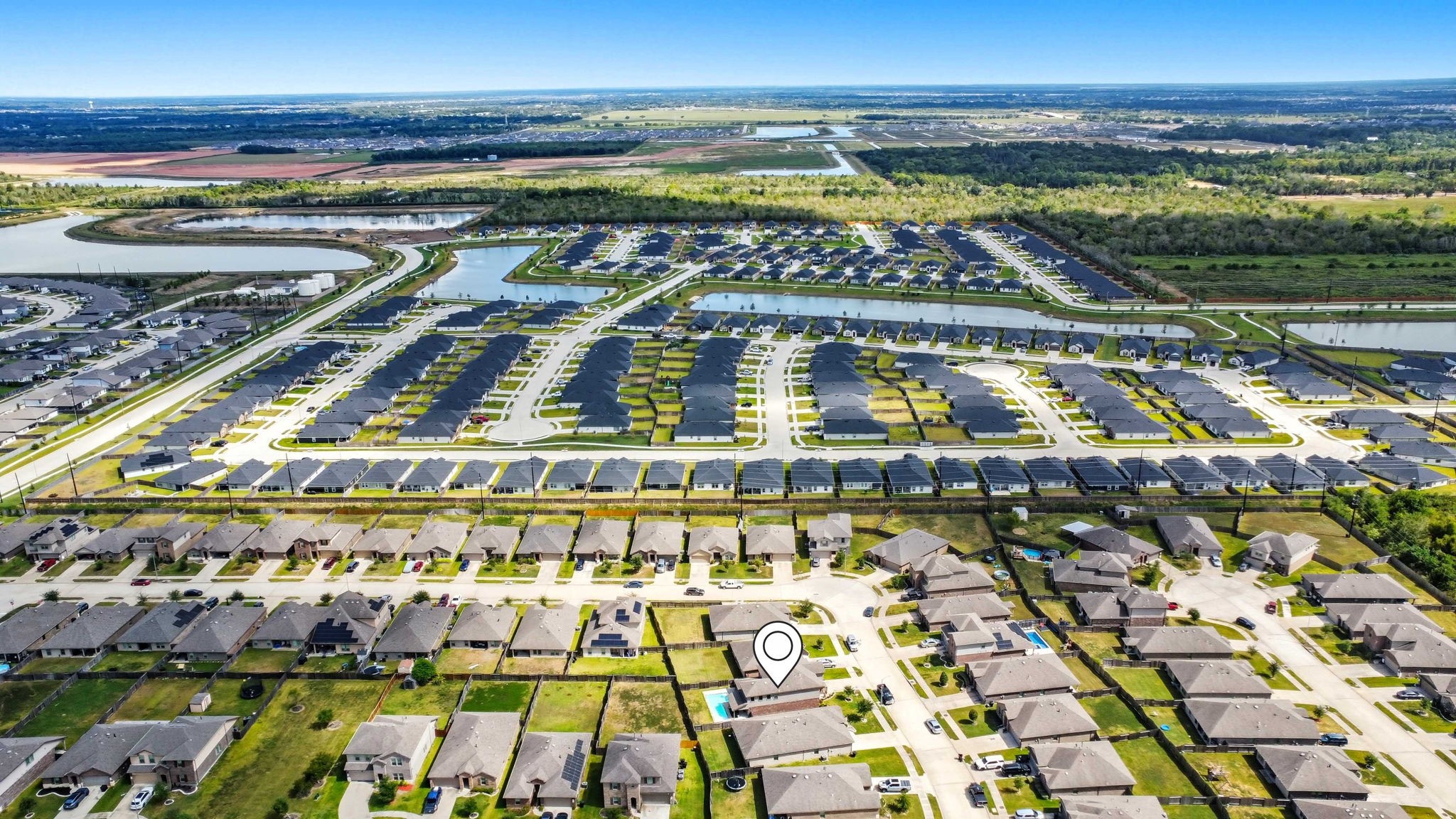 935 Bright Lotus Lane Rosharon, TX 77583 - Photo 17 of 18 a view of an ocean