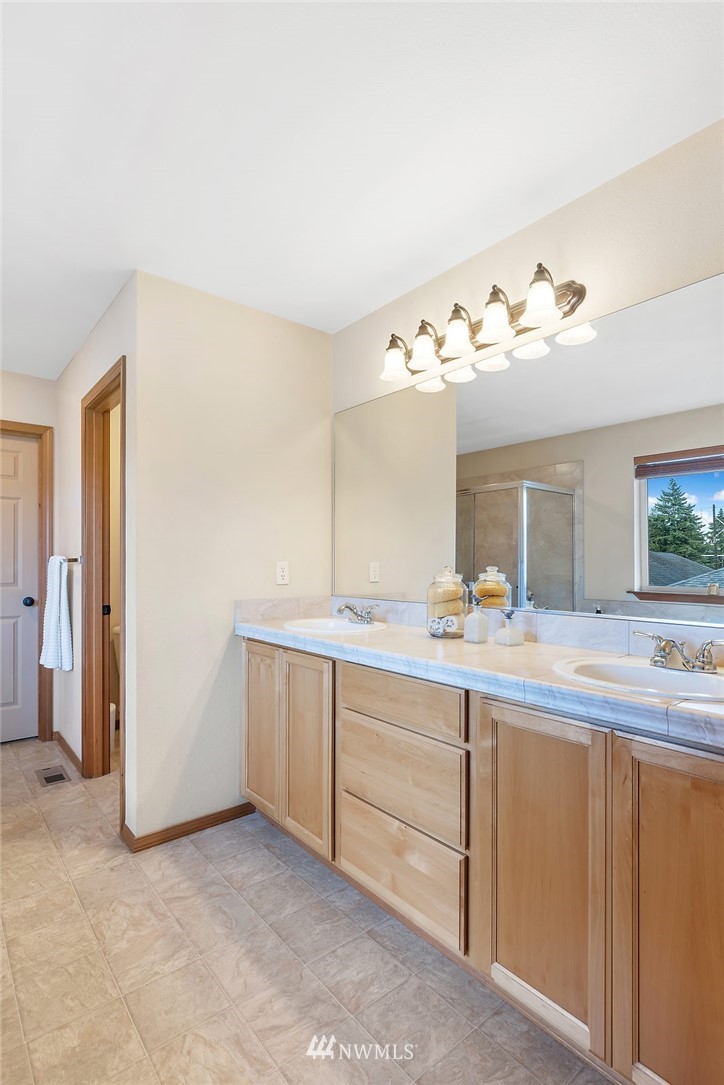 21127 1st Avenue West Bothell, WA 98021 - Photo 14 of 25
