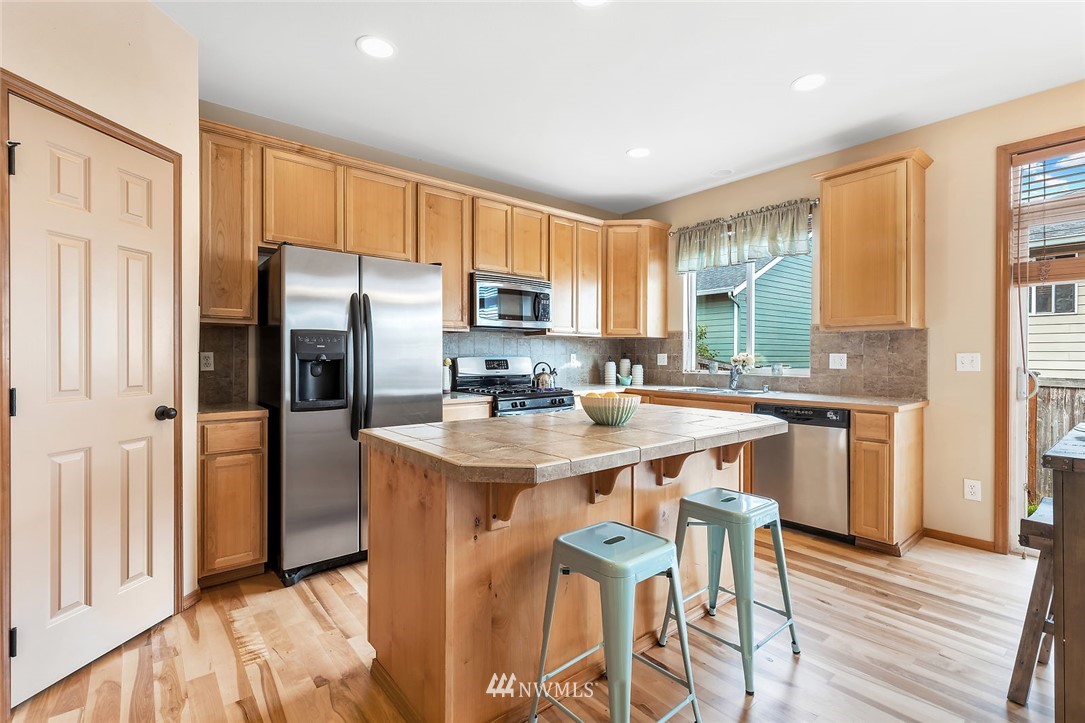 21127 1st Avenue West Bothell, WA 98021 - Photo 8 of 25