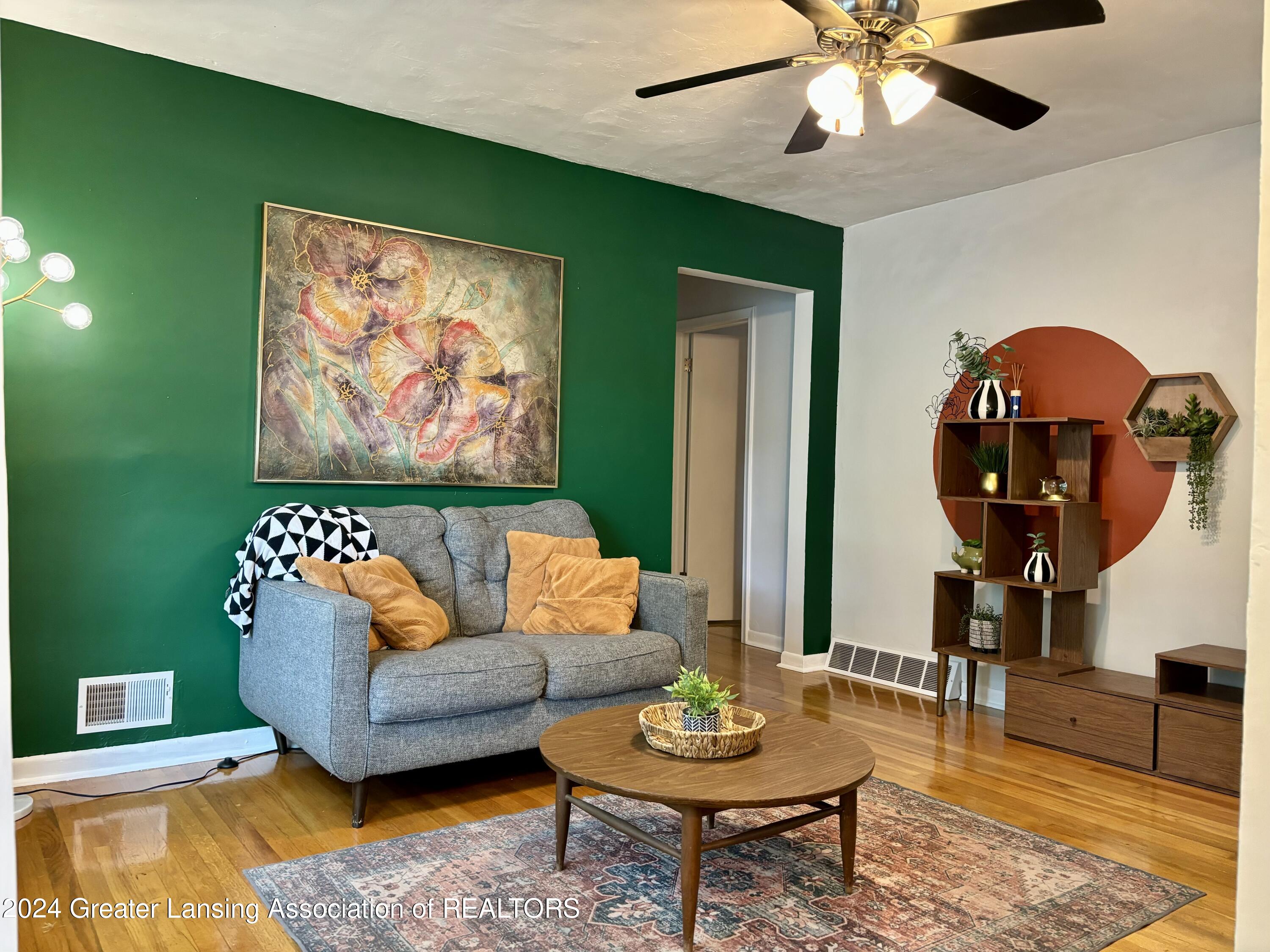 2304 Barstow Road Lansing, MI 48906 - Photo 6 of 22 IMG_0276