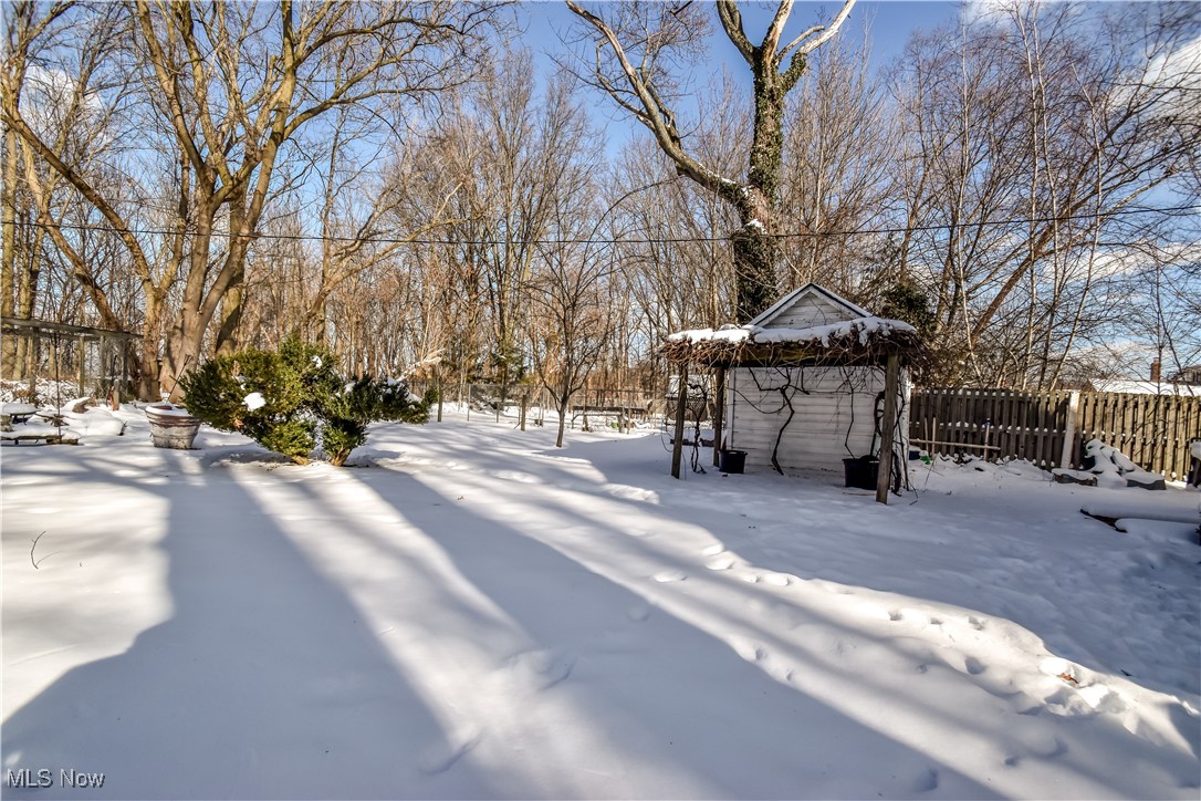 4267 Bluestone Road South Euclid, OH 44121 - Photo 6 of 33 garden shed