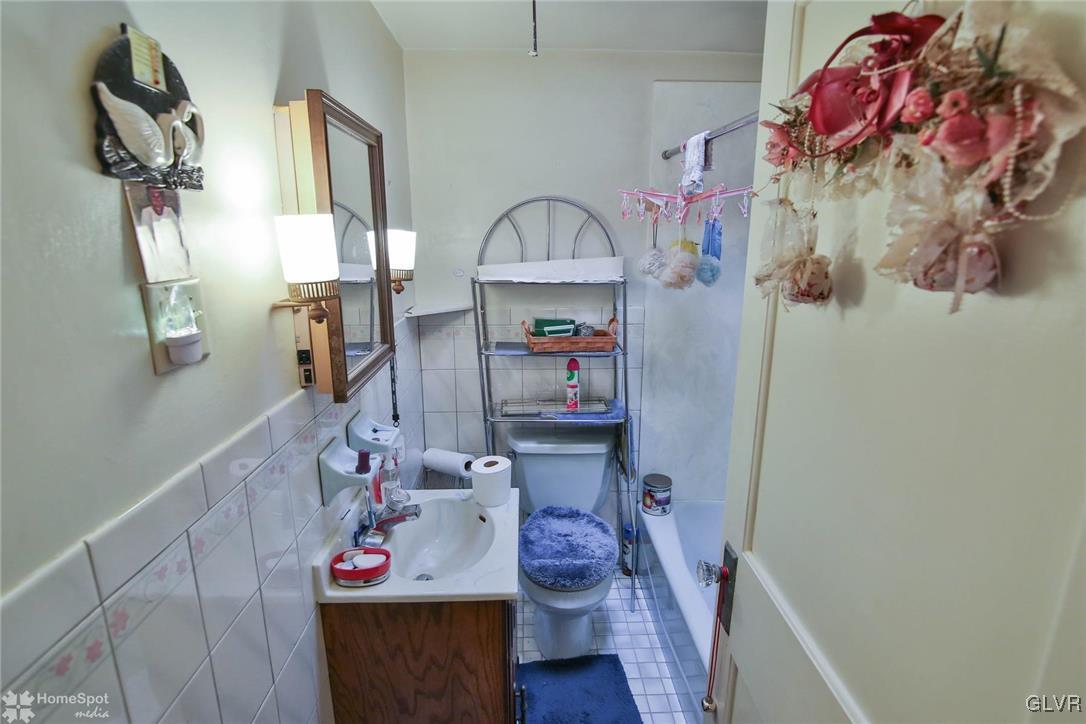 703 Spring Street Bethlehem, PA 18018 - Photo 19 of 28 Gallery Image 19