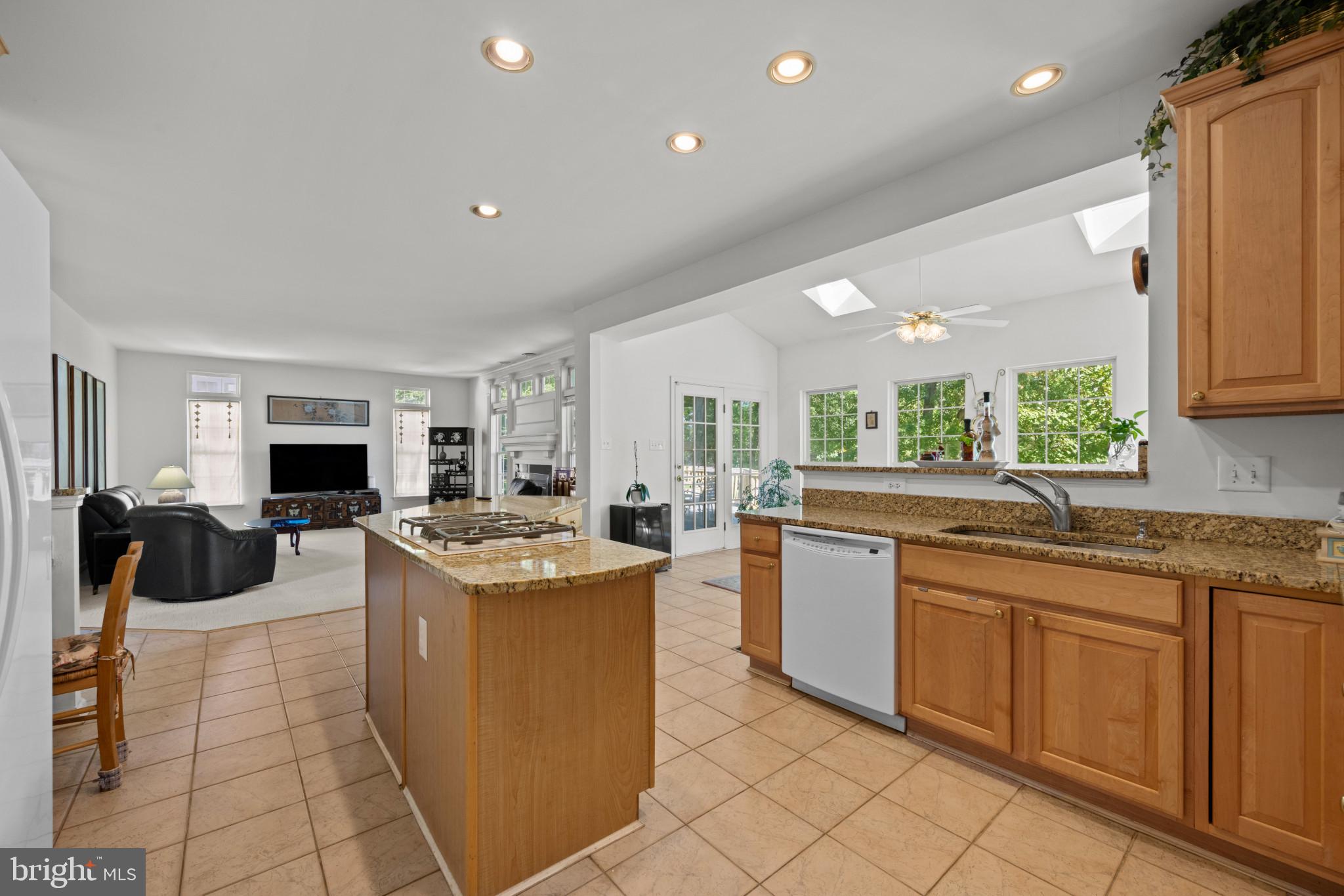 6009 Sandy Ridge Elkridge, MD 21075 - Photo 10 of 67 Kitchen | Sunroom