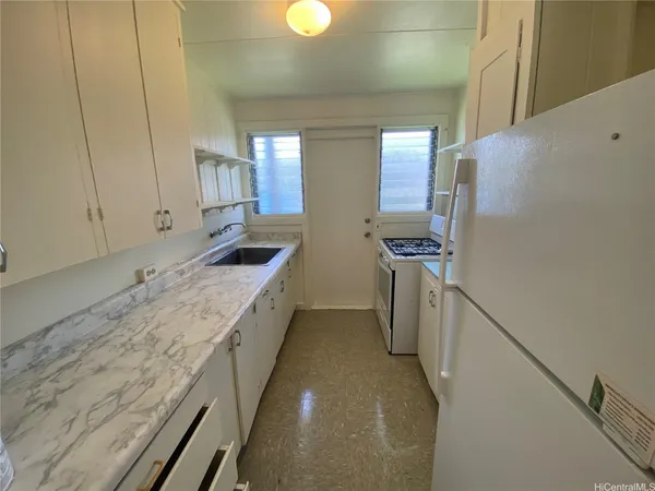 $1,400 | 2904 Date Street, Unit A, Honolulu, HI 96816