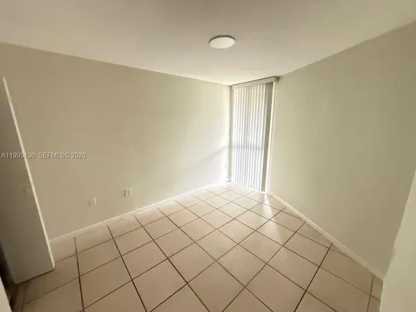 $1,800 | 6995 Northwest 186th Street, Unit E101, Hialeah, FL 33015