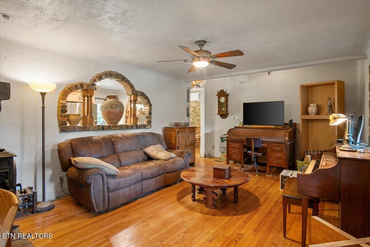 103 Baltimore Drive Oak Ridge, TN 37830 - Photo 6 of 45 Gallery Image 6