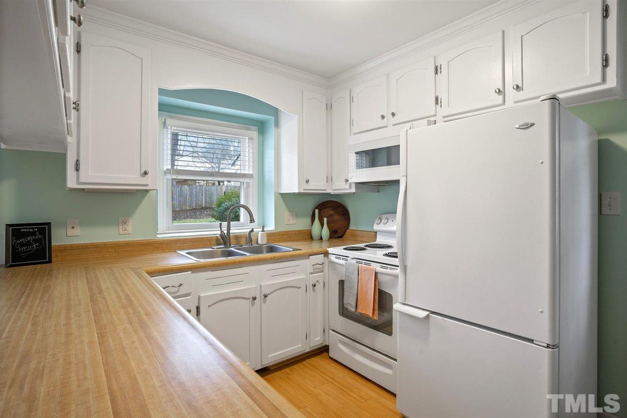 6904 Chamonix Place Raleigh, NC 27613 - Photo 8 of 22