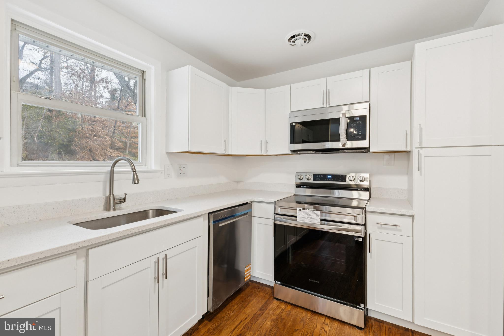 4704 Tamworth Court Temple Hills, MD 20748 - Photo 11 of 29