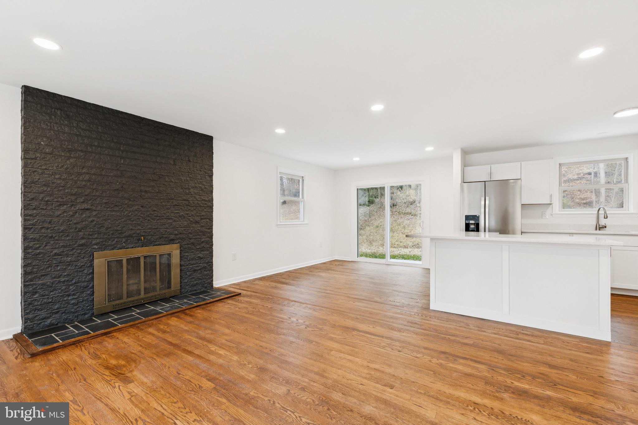 4704 Tamworth Court Temple Hills, MD 20748 - Photo 7 of 29