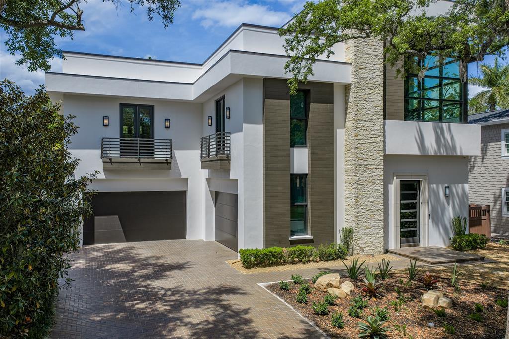 2903 West Hawthorne Road Tampa, FL 33611 - Photo 1 of 82 Gallery Image 1