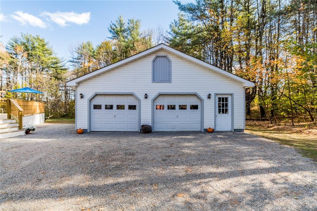 329 Meadow Road Topsham, ME 04086 - Photo 3 of 35 Photo