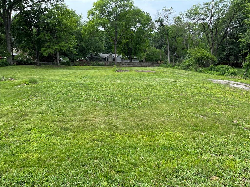 10040 Mission Road Overland Park, KS 66207 - Photo 2 of 2