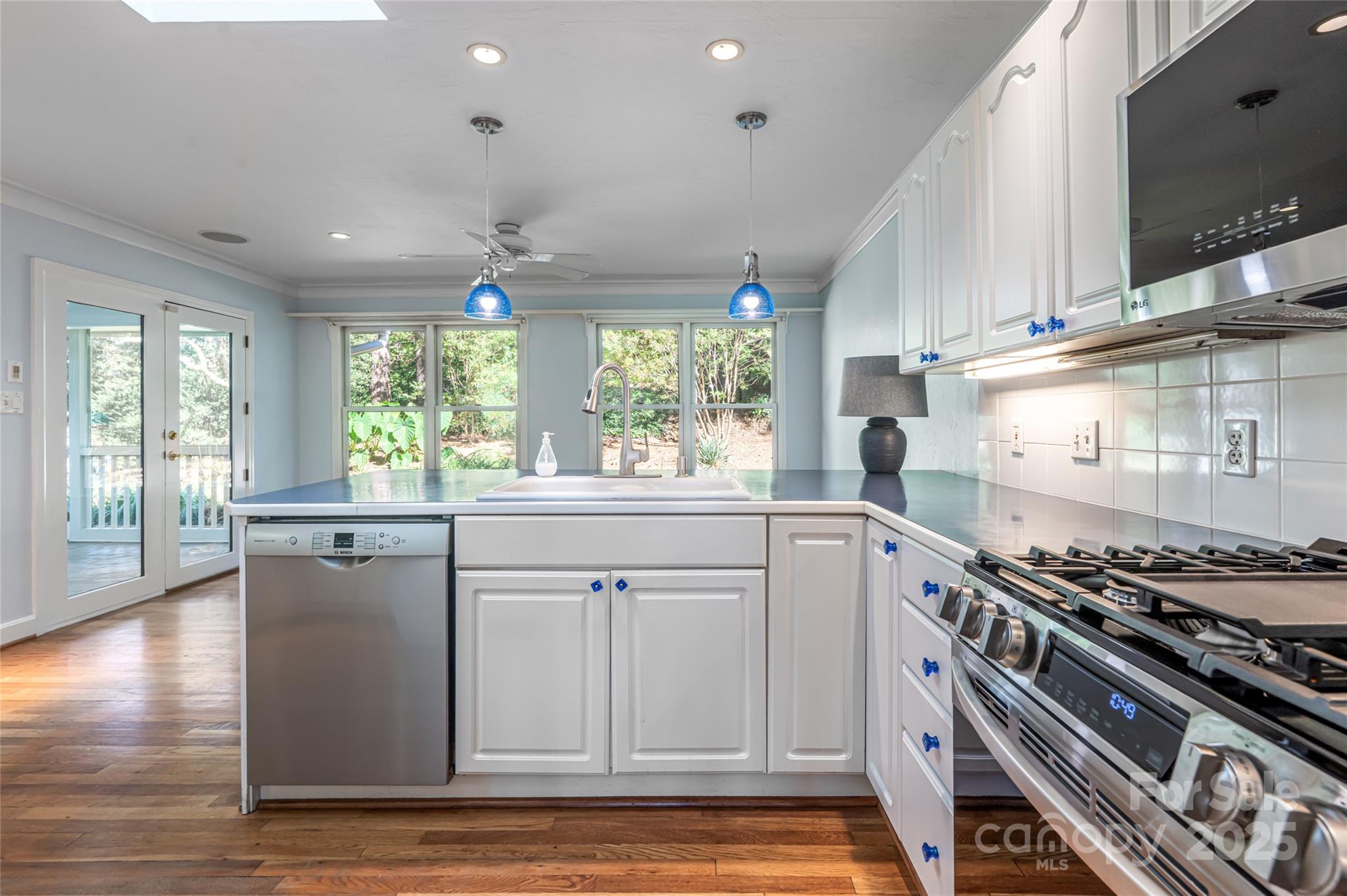 54 Fairway Road Asheville, NC 28804 - Photo 19 of 48