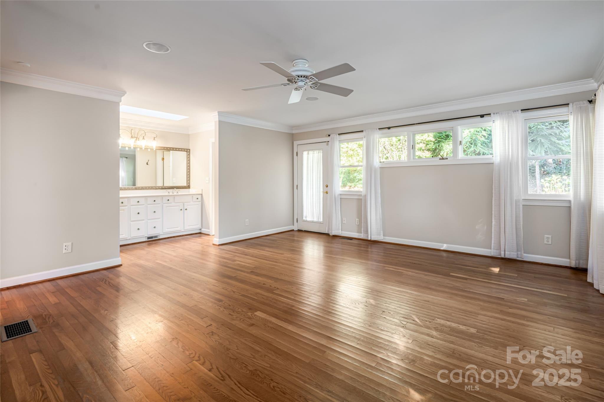 54 Fairway Road Asheville, NC 28804 - Photo 23 of 48