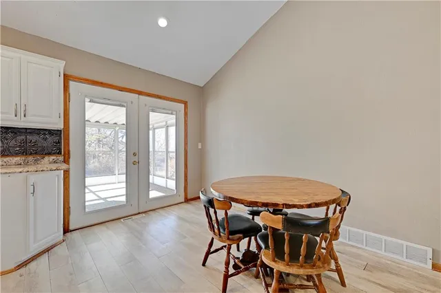 $225,000 | 1358 South Delaware, Independence, MO 64055