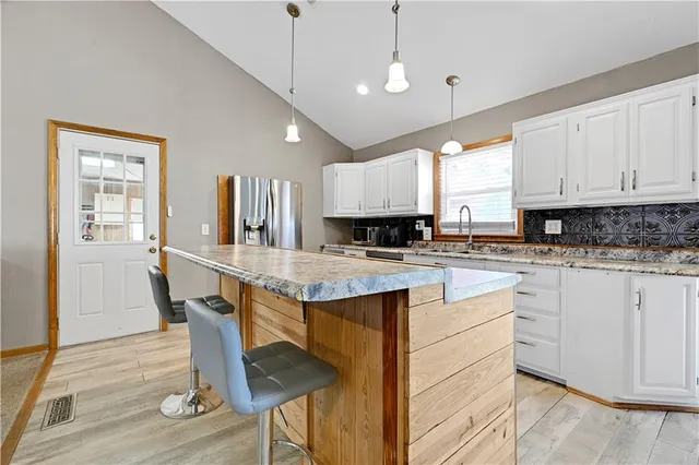 $225,000 | 1358 South Delaware, Independence, MO 64055