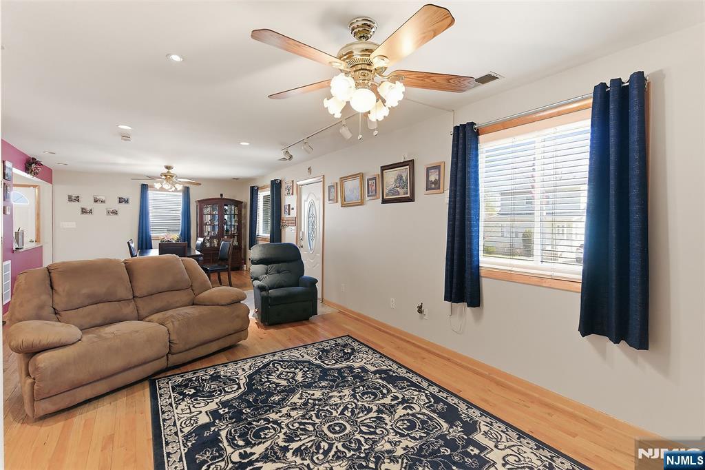 7 Franklin Street Little Ferry, NJ 07643 - Photo 12 of 38