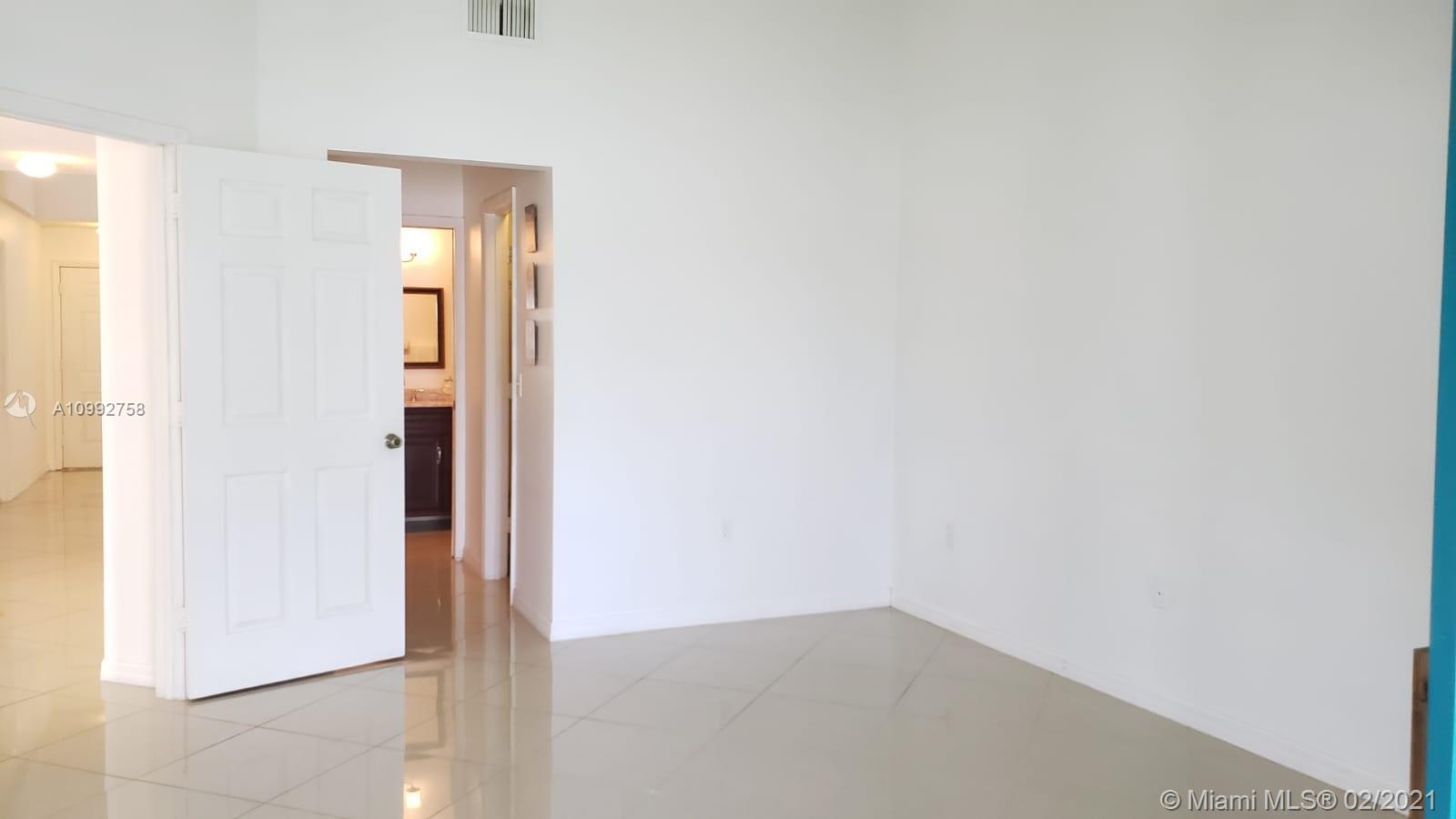 6714 North Pine Island Road Tamarac, FL 33321 - Photo 14 of 52 Gallery Image 14