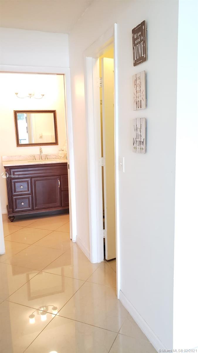 6714 North Pine Island Road Tamarac, FL 33321 - Photo 17 of 52 Gallery Image 17