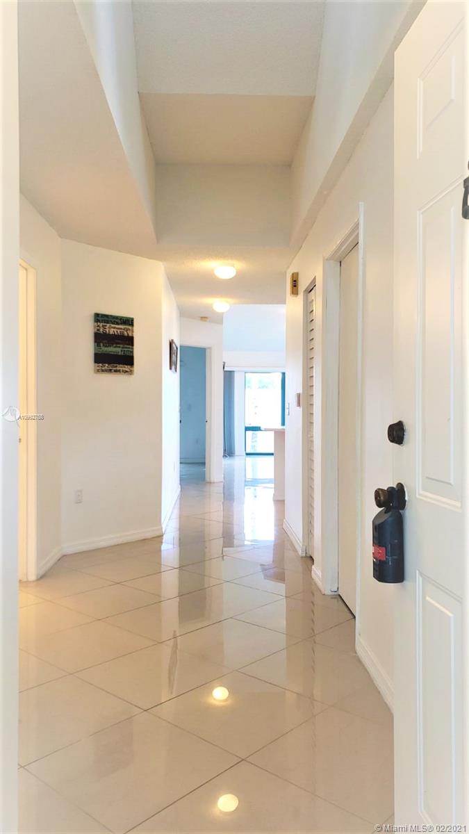 6714 North Pine Island Road Tamarac, FL 33321 - Photo 5 of 52 Gallery Image 5