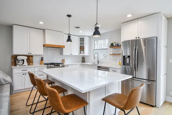 $565,000 | 3N556 Woodland Avenue, West Chicago, IL 60185