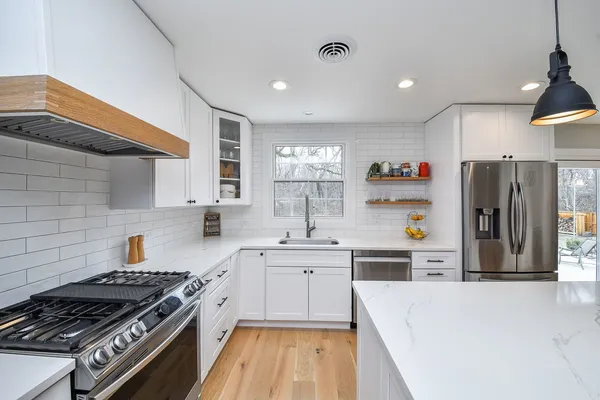 $565,000 | 3N556 Woodland Avenue, West Chicago, IL 60185