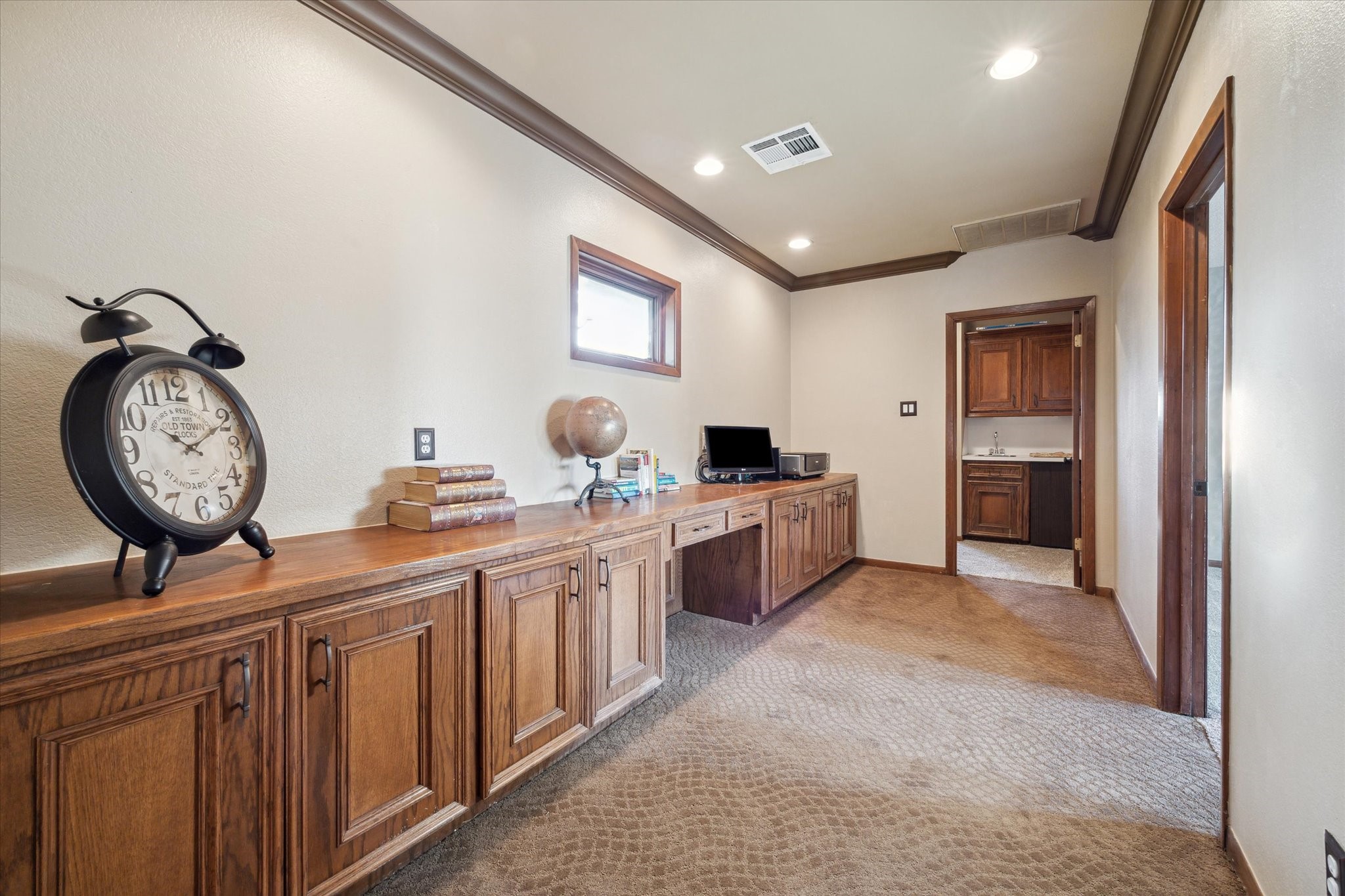 2614 Rip Van Winkle Drive Pearland, TX 77581 - Photo 18 of 31 a very nice looking room with a couch