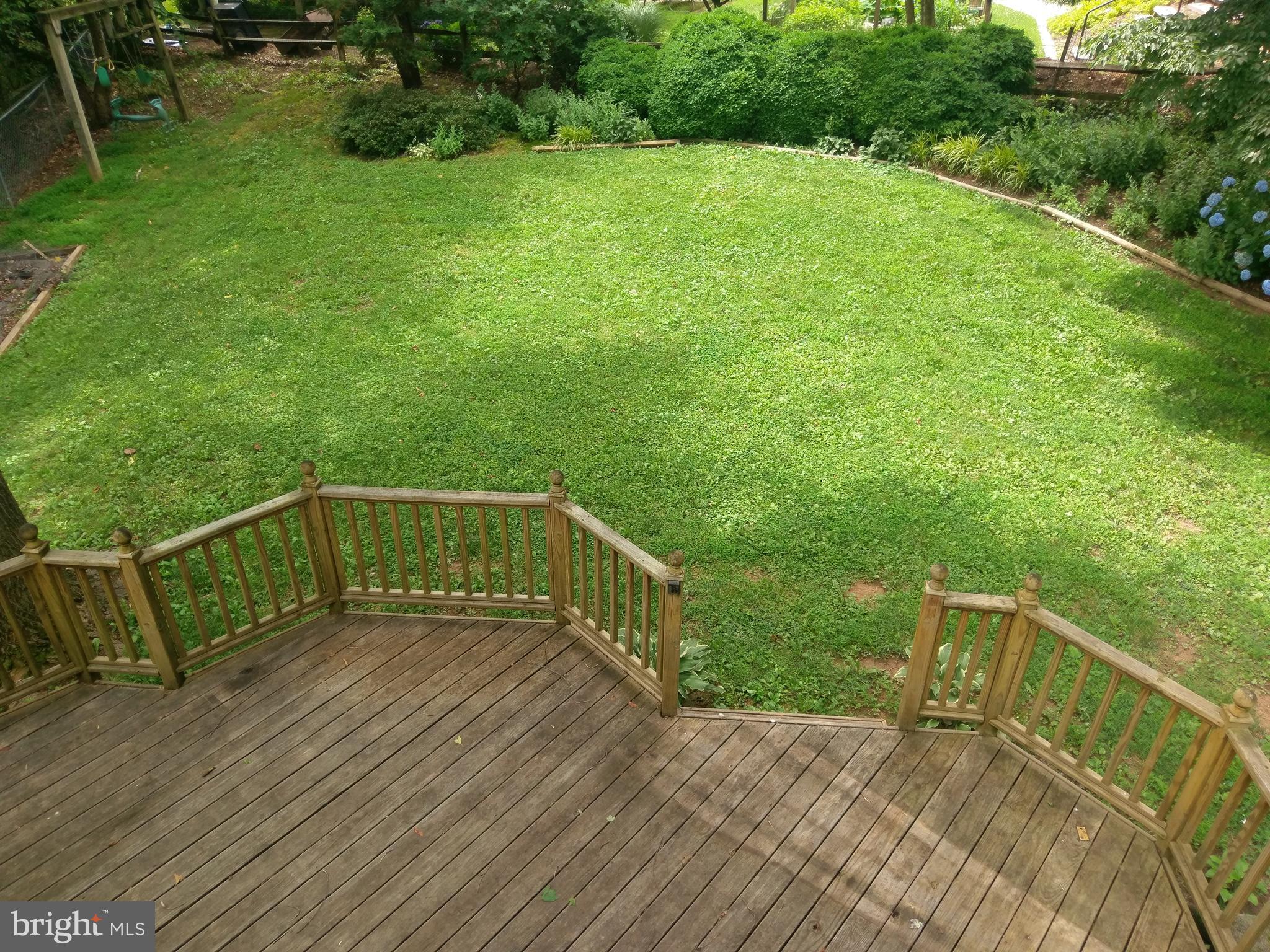 9840 Moyer Road Damascus, MD 20872 - Photo 10 of 20 Open back yard