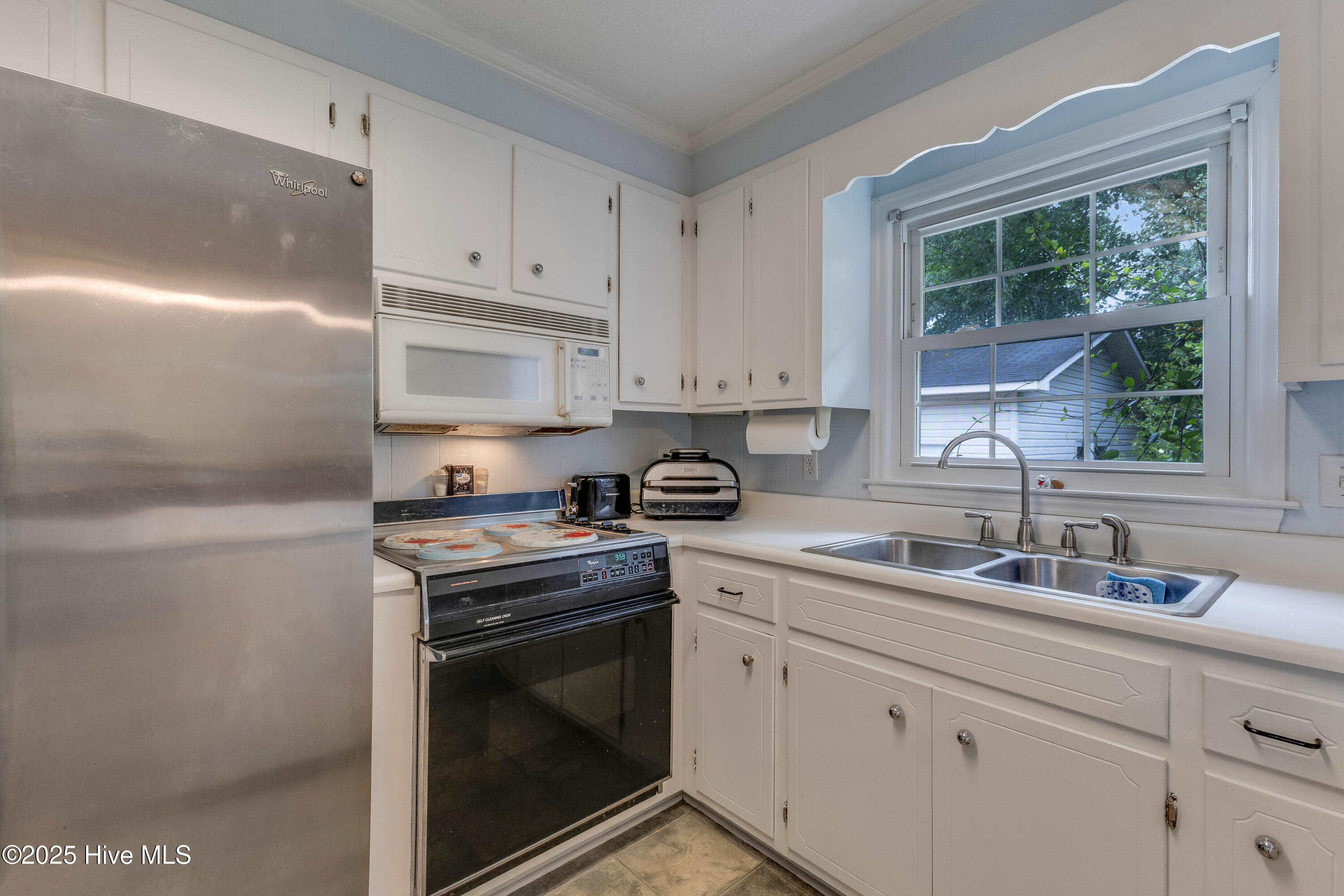 4418 Dewberry Road Wilmington, NC 28405 - Photo 10 of 37 4418 Dewberry Rd-print-012-014-Kitchen-4
