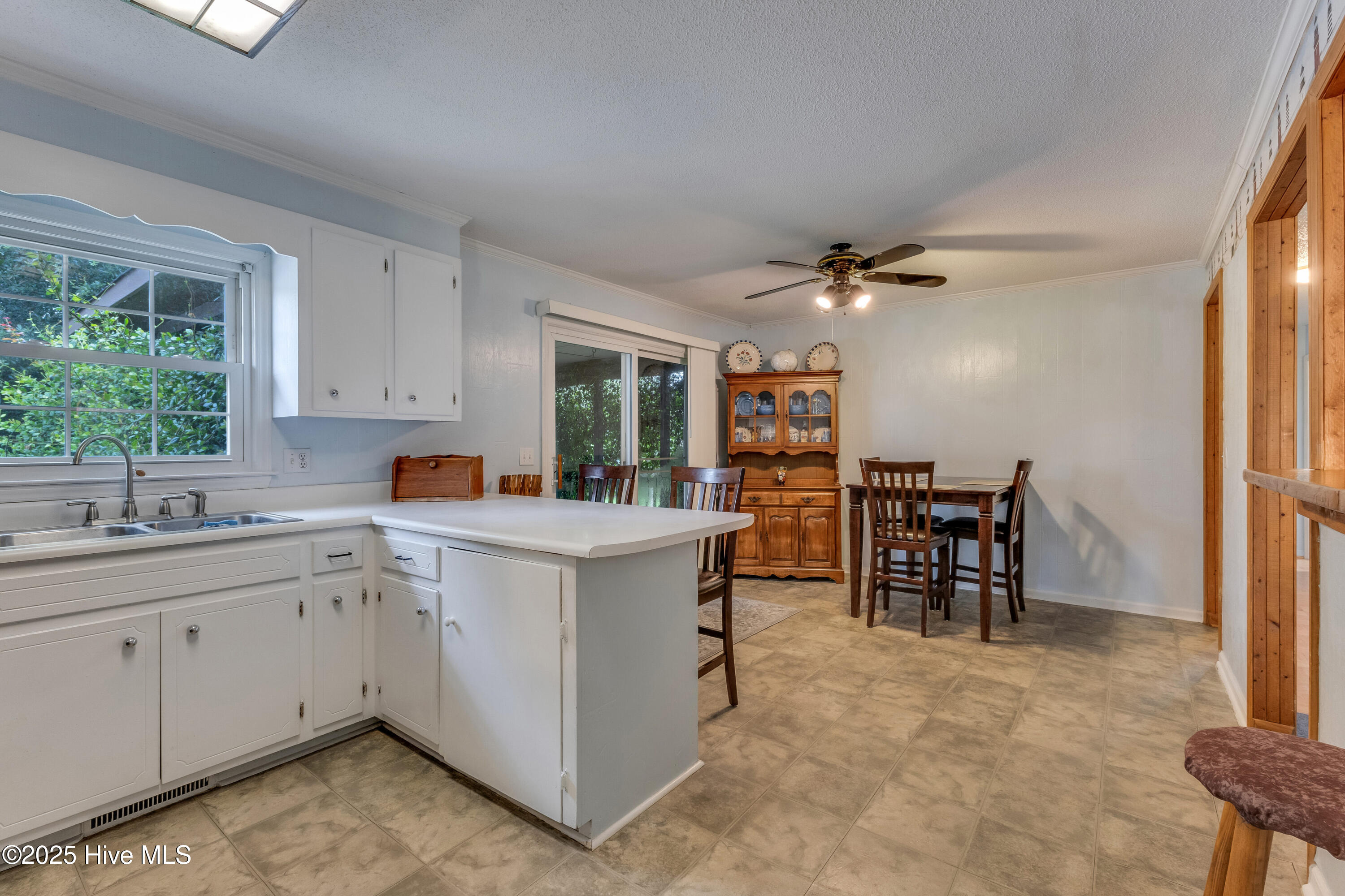 4418 Dewberry Road Wilmington, NC 28405 - Photo 11 of 37 4418 Dewberry Rd-print-013-019-Kitchen
