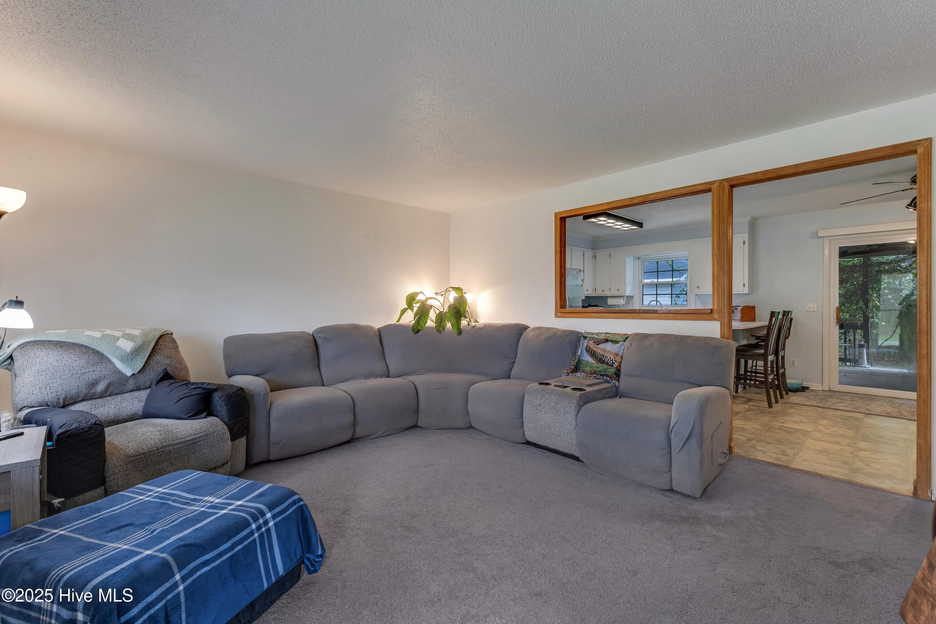 4418 Dewberry Road Wilmington, NC 28405 - Photo 6 of 37 4418 Dewberry Rd-print-008-016-Living Ro