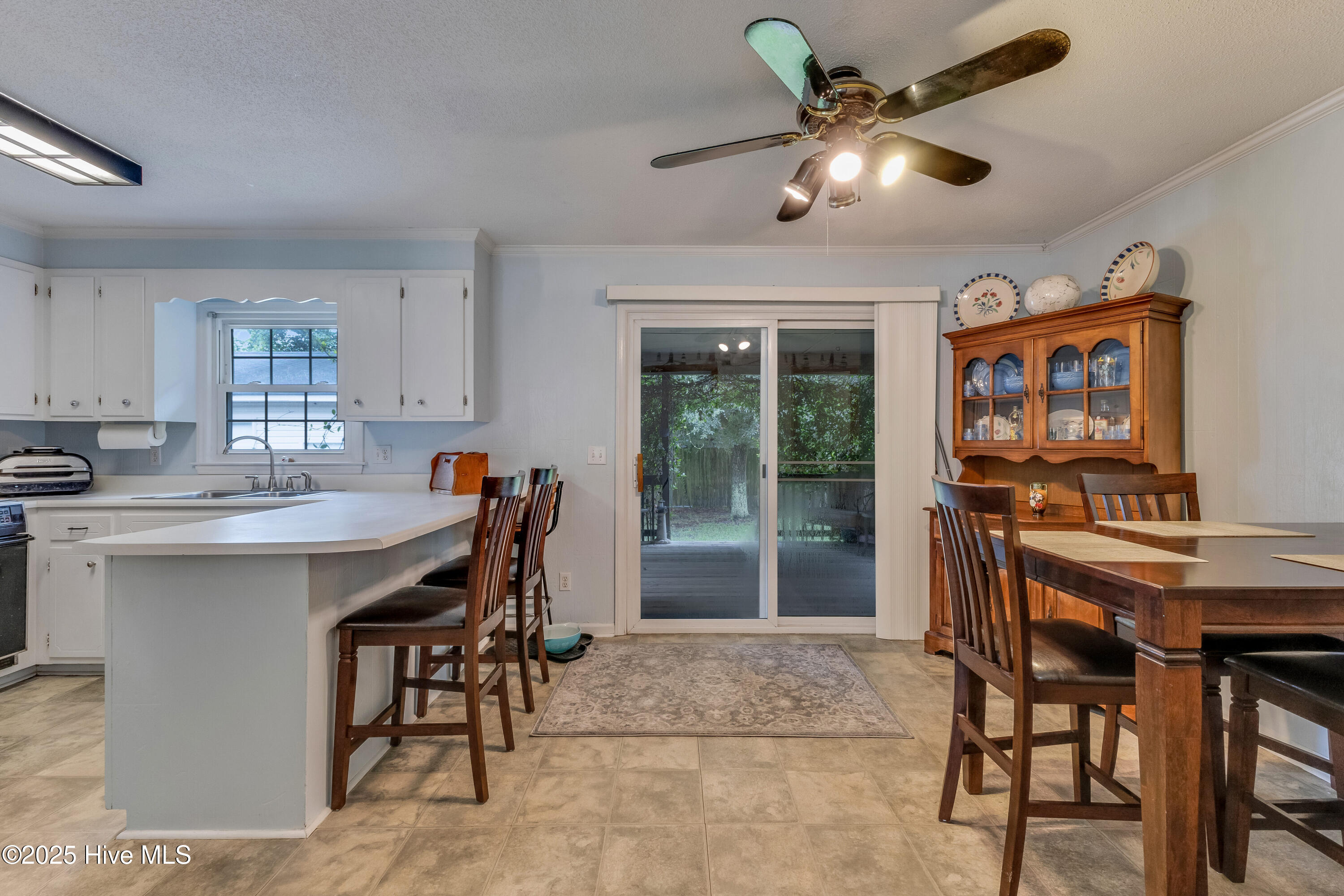 4418 Dewberry Road Wilmington, NC 28405 - Photo 8 of 37 4418 Dewberry Rd-print-010-027-Kitchen