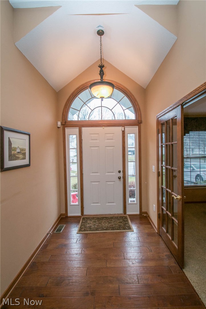 2950 Ravineview Circle Stow, OH 44224 - Photo 2 of 35 Gallery Image 2